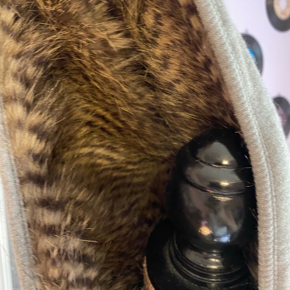 Vans gray jacket with fur lined hood - Picture 9 of 10